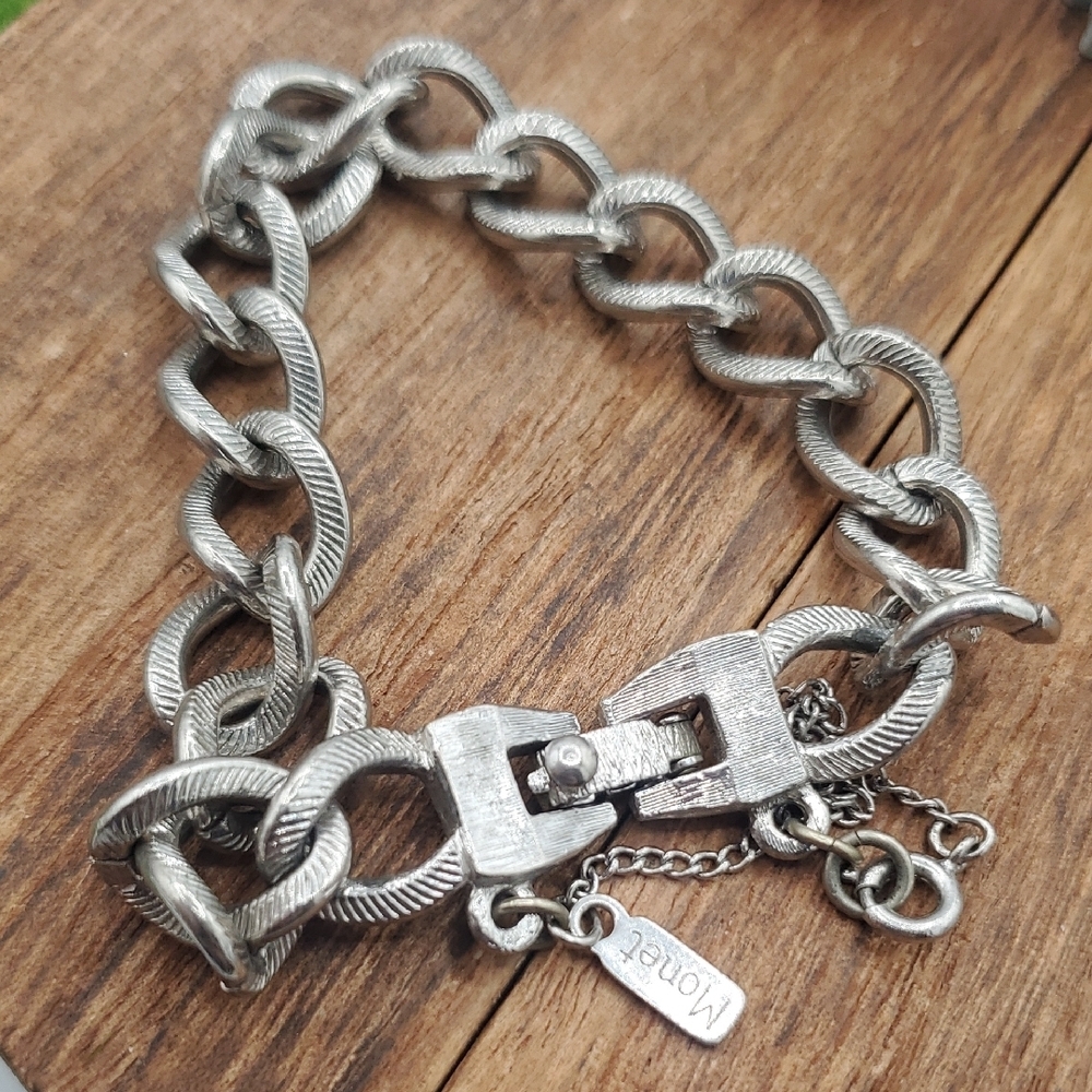 Monet Chunky Silver Link Monet Safety Chain Bracelet B3419‎